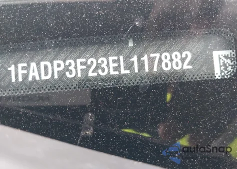 2014 Ford Focus Se z USA, uszkodzony, nr VIN 1FADP3F23EL117882